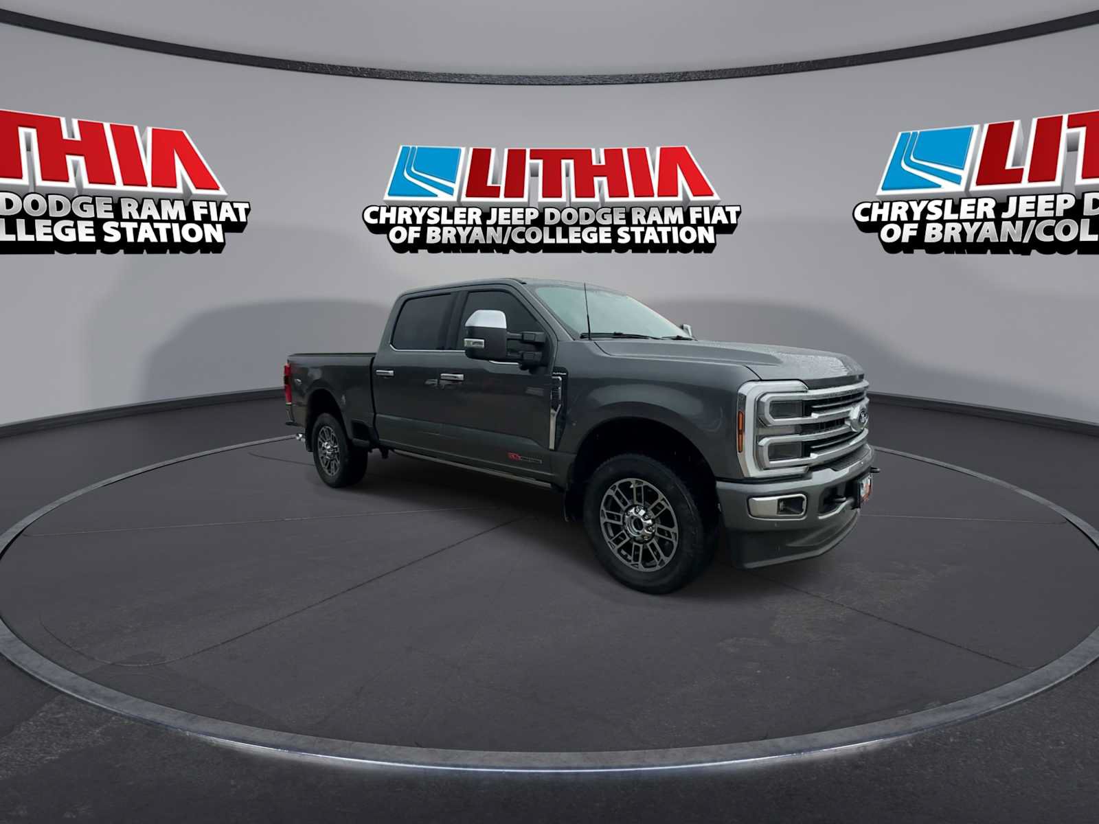 Used 2025 Ford F250 Platinum w/ Platinum Plus Package AWD/4WD image 2