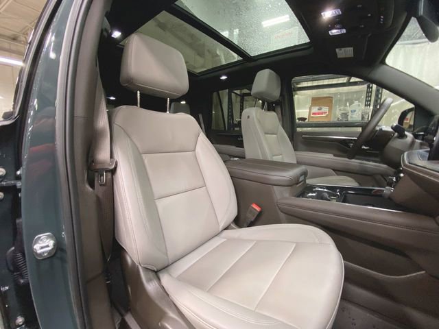 Used 2025 Chevrolet Tahoe Z71 w/ Comfort Package AWD/4WD image 28