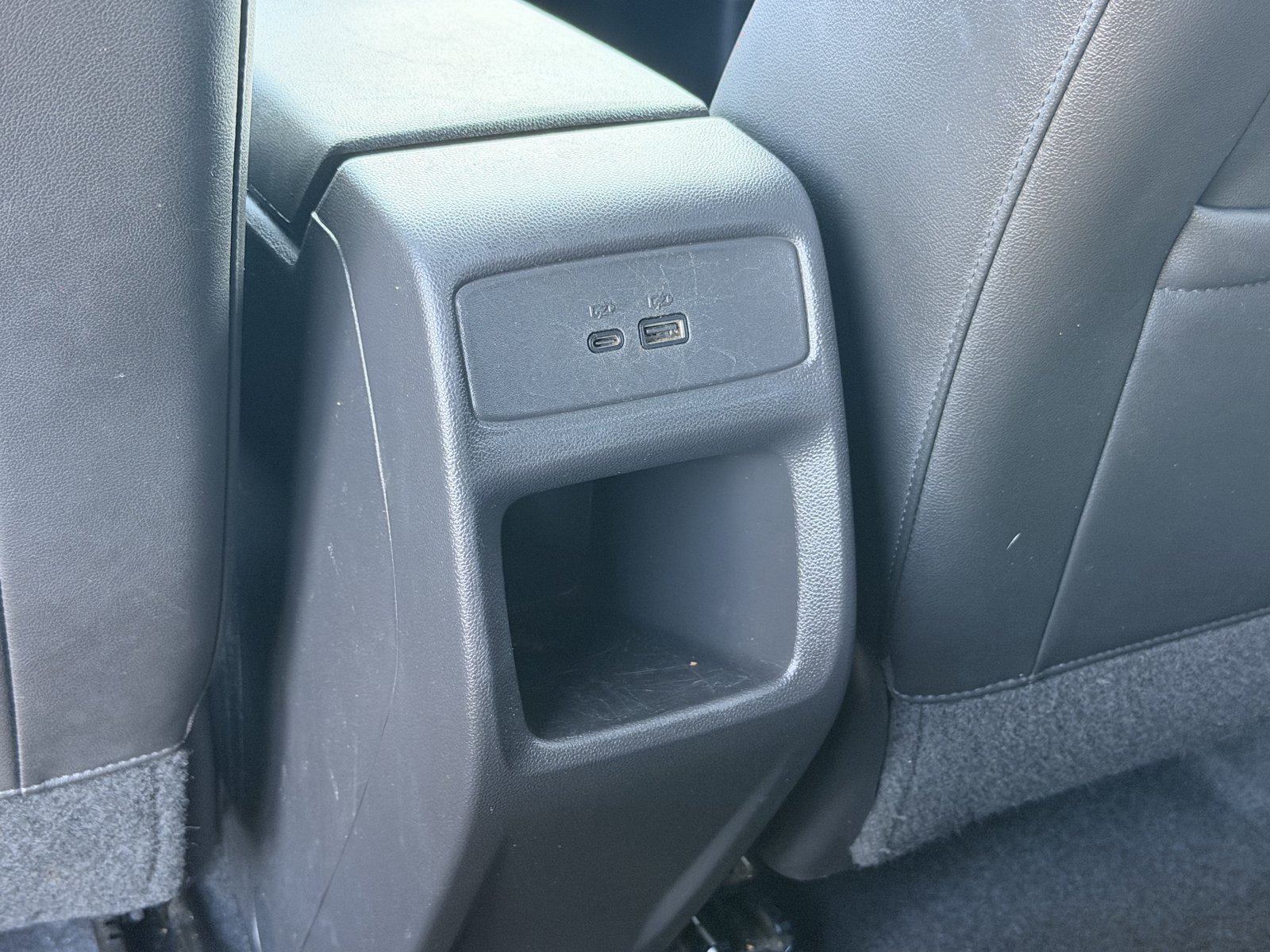 Used 2025 Chevrolet Trax RS w/ Sunroof Package FWD image 36