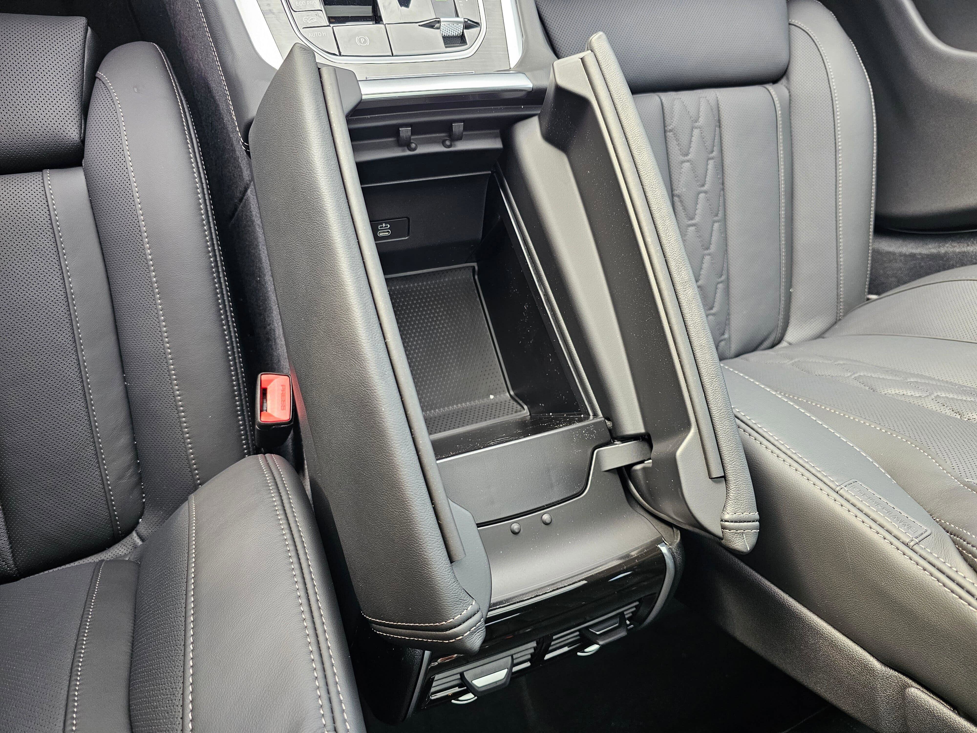 New 2026 BMW X6 xDrive40i w/ Executive Package image 25