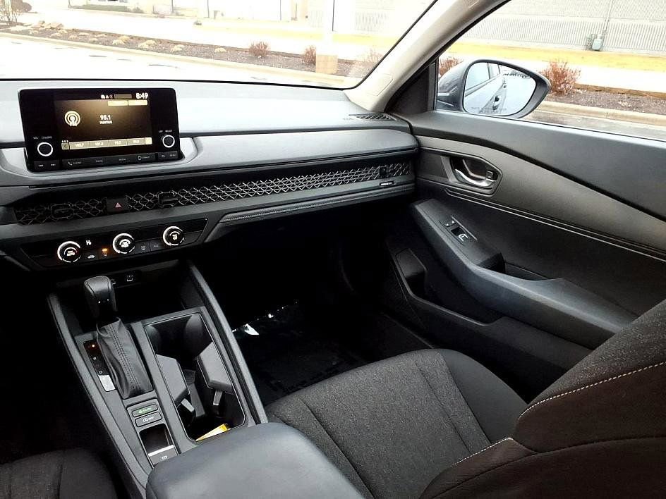 Used 2023 Honda Accord LX image 19