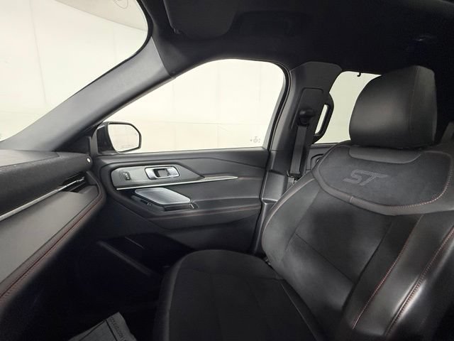 Used 2025 Ford Explorer ST AWD/4WD image 22