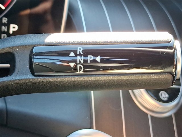 Used 2025 Mercedes-Benz GLC 300 4MATIC image 17