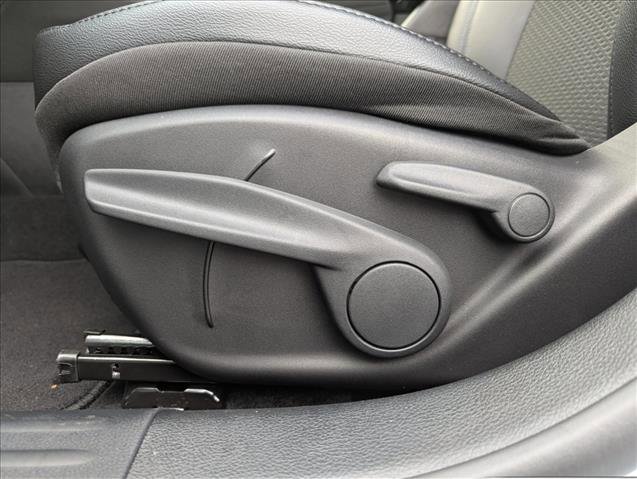 New 2026 Jeep Compass Latitude image 11