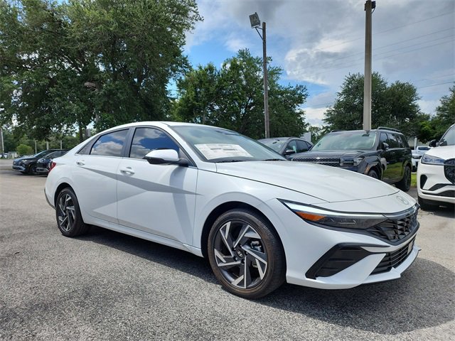 New 2025 Hyundai Elantra Limited video 1