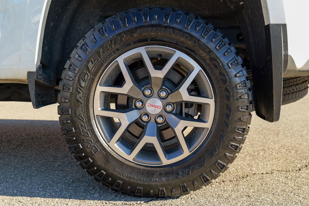 Used 2022 GMC Canyon AT4 image 15