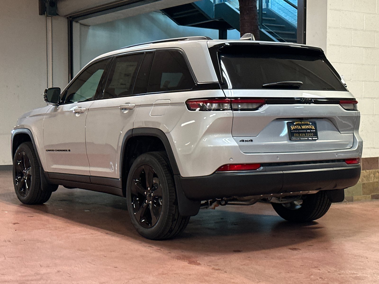 New 2026 Jeep Grand Cherokee Limited w/ Limited Altitude Package AWD/4WD image 3