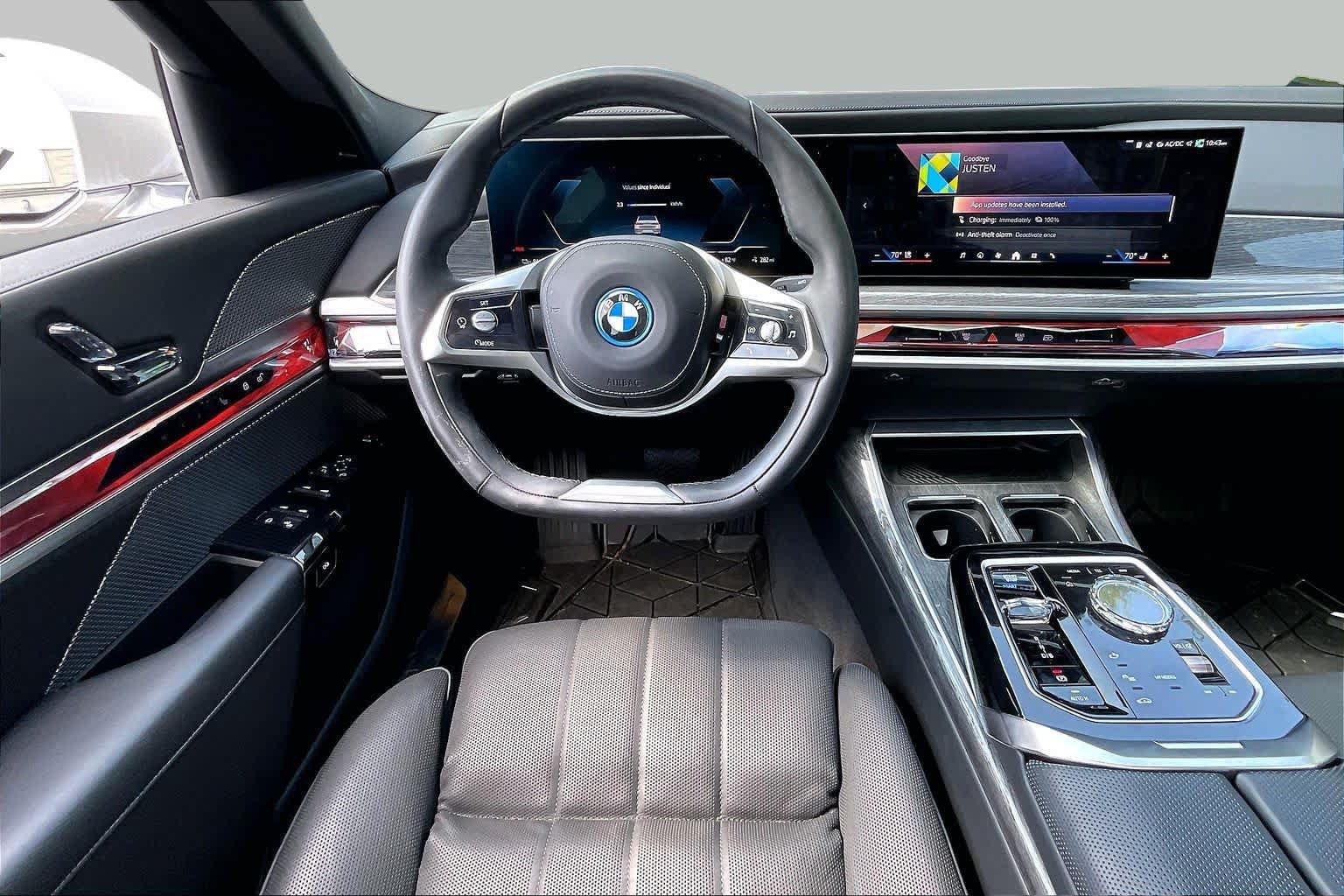 Used 2024 BMW i7 eDrive50 RWD image 5