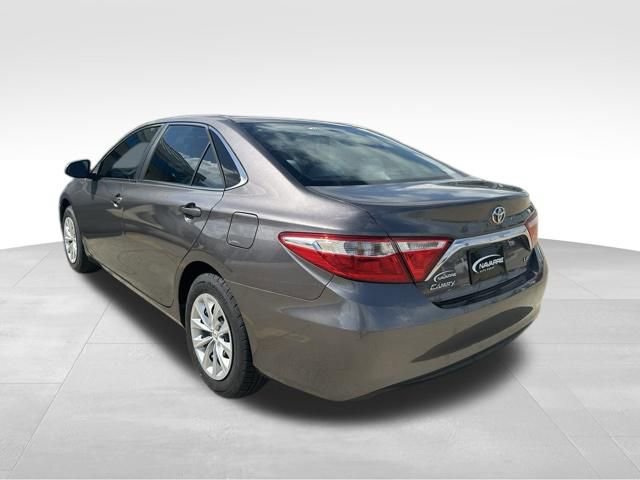 Used 2016 Toyota Camry LE image 6