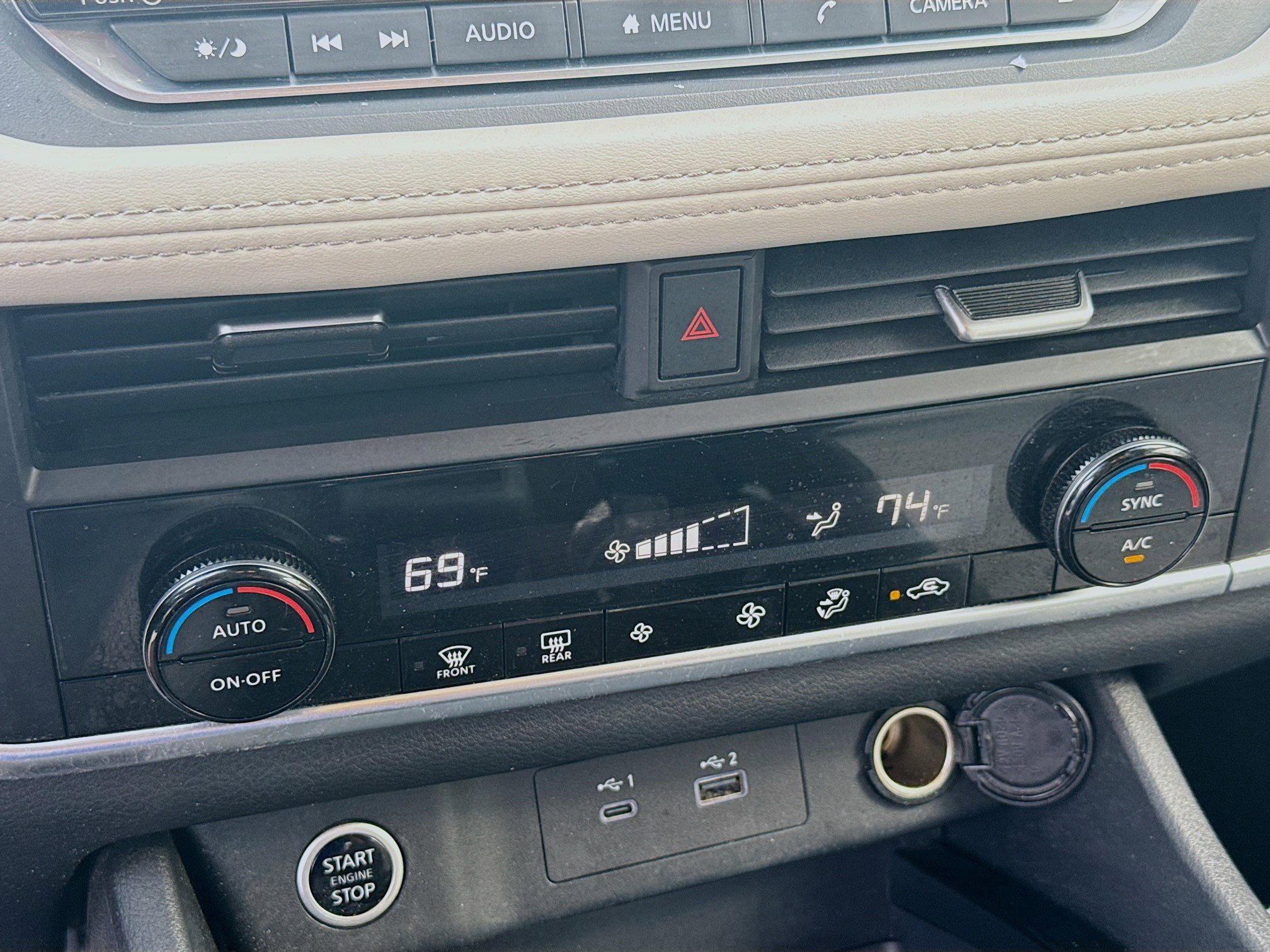 Used 2023 Nissan Rogue SV image 14