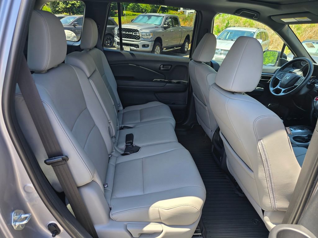 Used 2023 Honda Passport EX-L image 29
