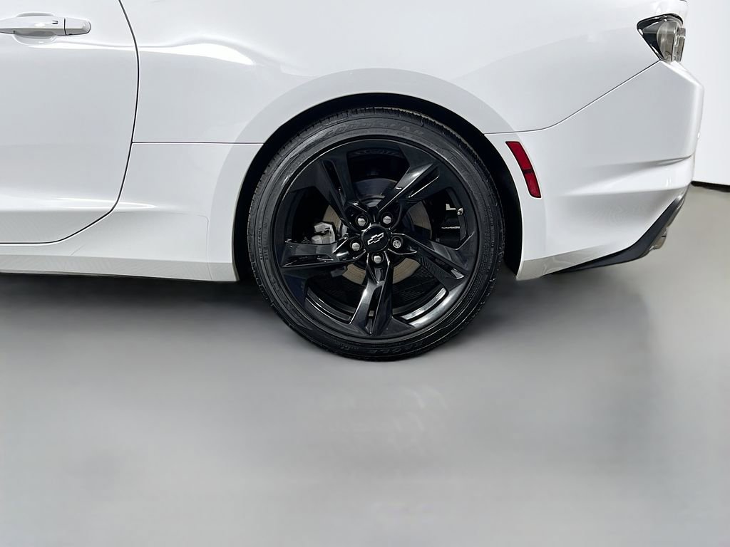 Used 2022 Chevrolet Camaro LT w/ RS Package image 28