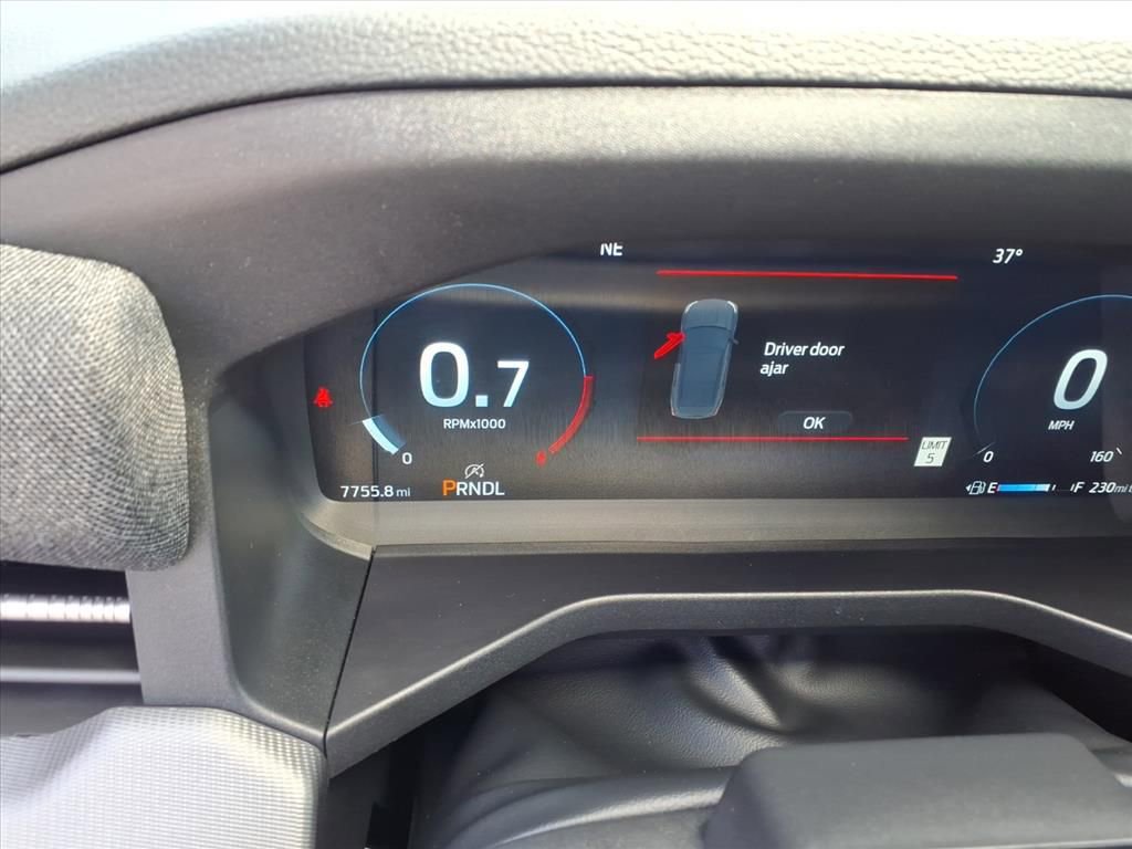 Used 2025 Ford Explorer ST-Line w/ Premium Package image 31