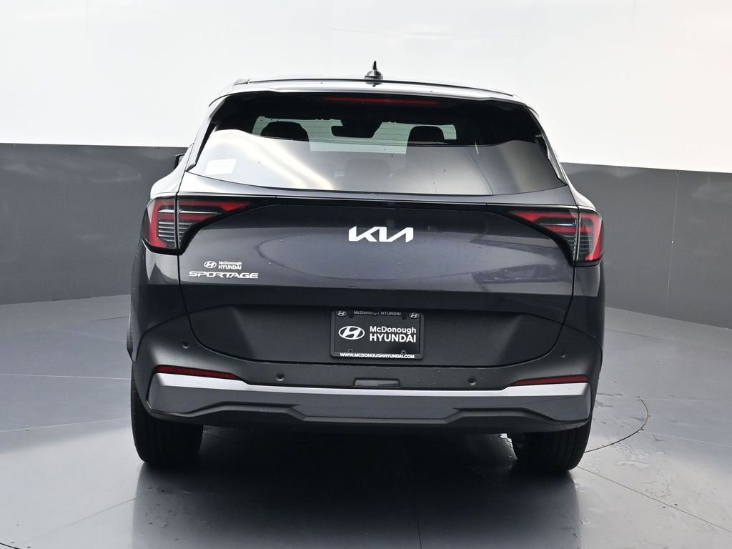 Used 2026 Kia Sportage LX FWD image 4