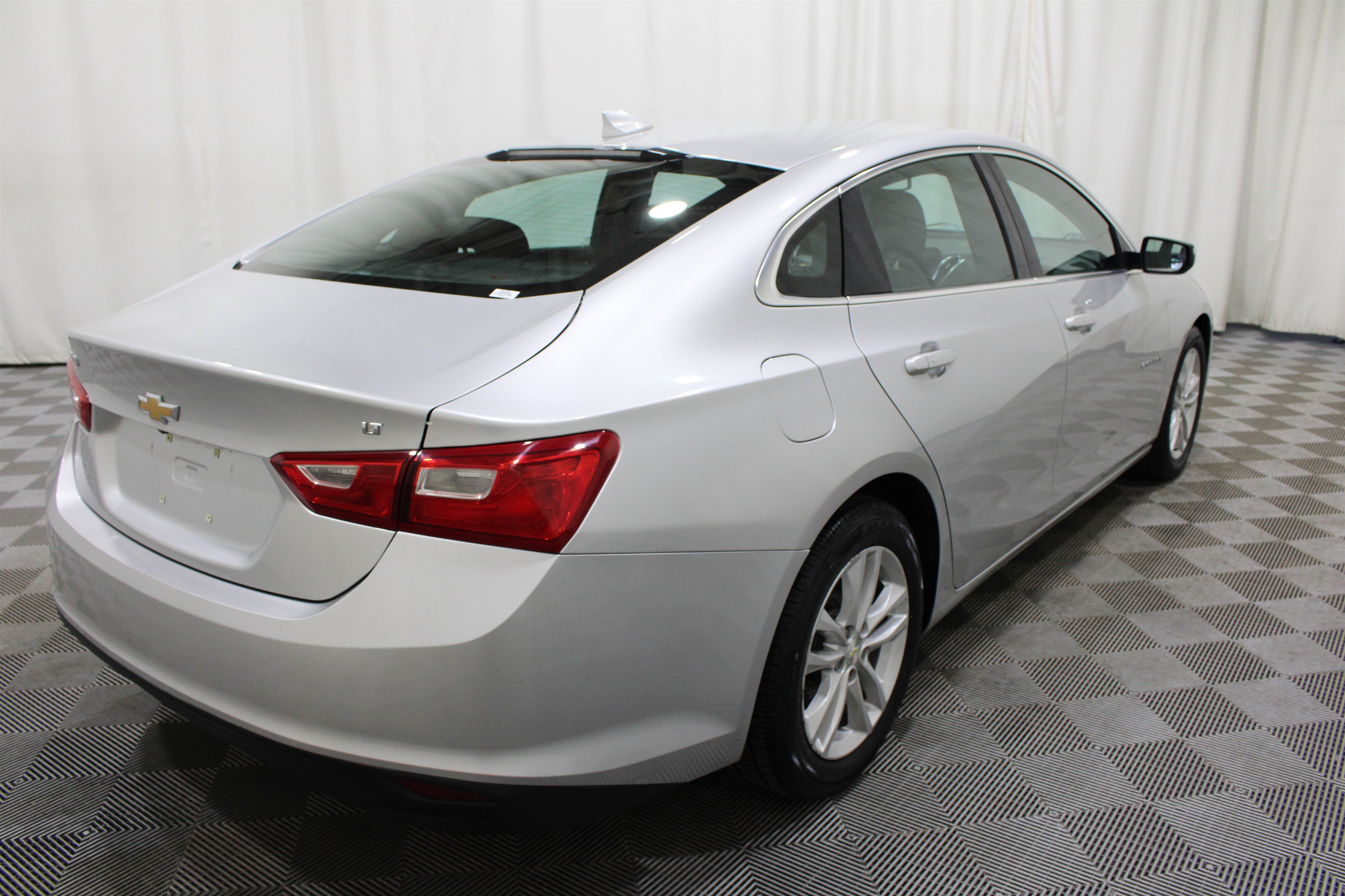 Used 2016 Chevrolet Malibu LT image 25