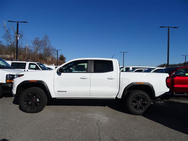Used 2025 GMC Canyon Elevation image 2
