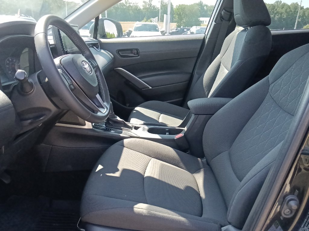 Used 2023 Toyota Corolla Cross LE FWD image 17