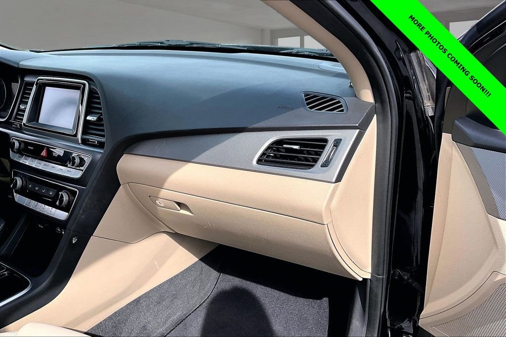 Used 2018 Hyundai Sonata SE FWD image 17