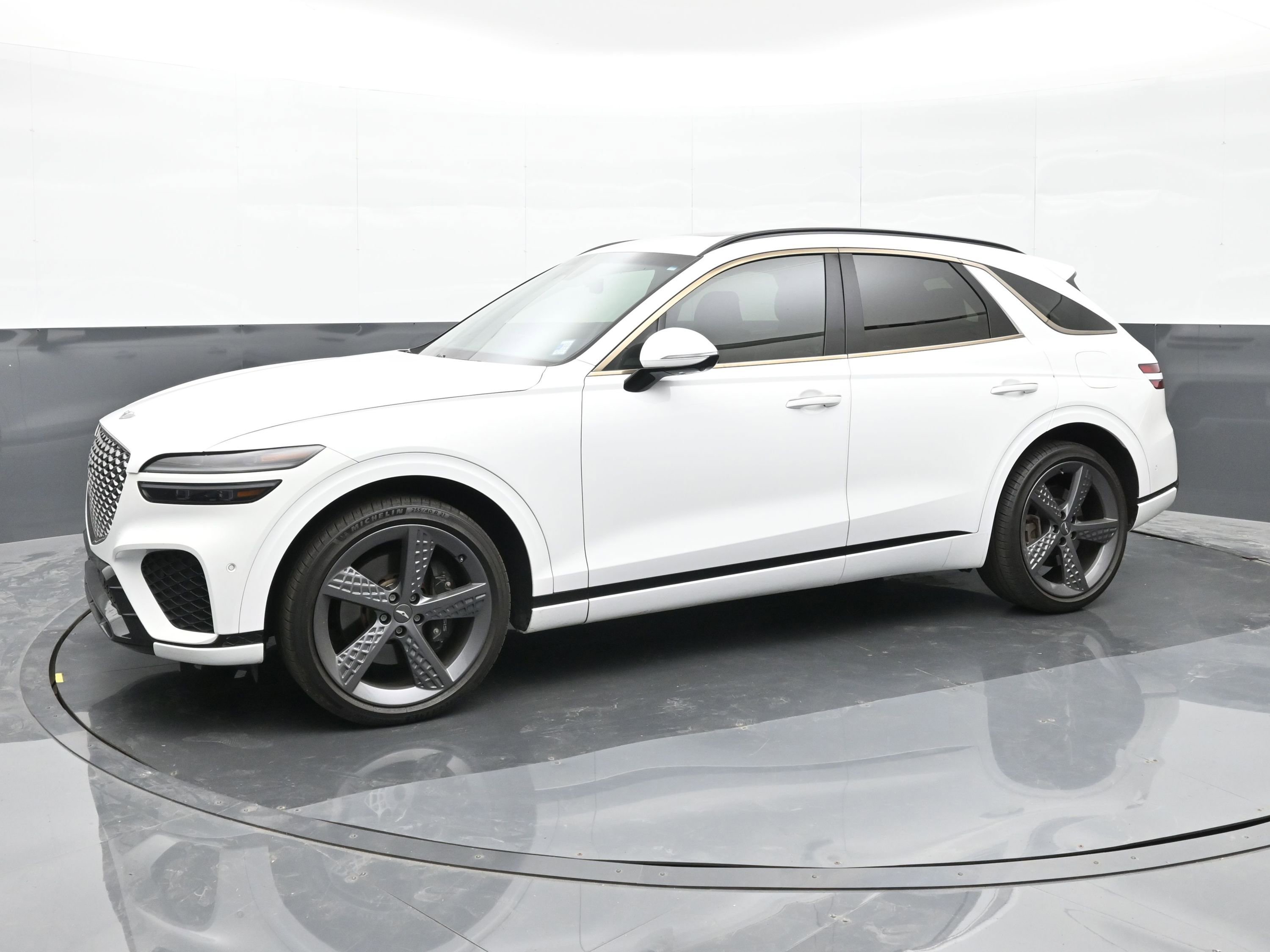 Used 2022 Genesis GV70 3.5T Sport w/ Sport Prestige Package image 4