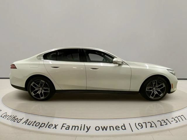 Used 2026 BMW 530i RWD image 6