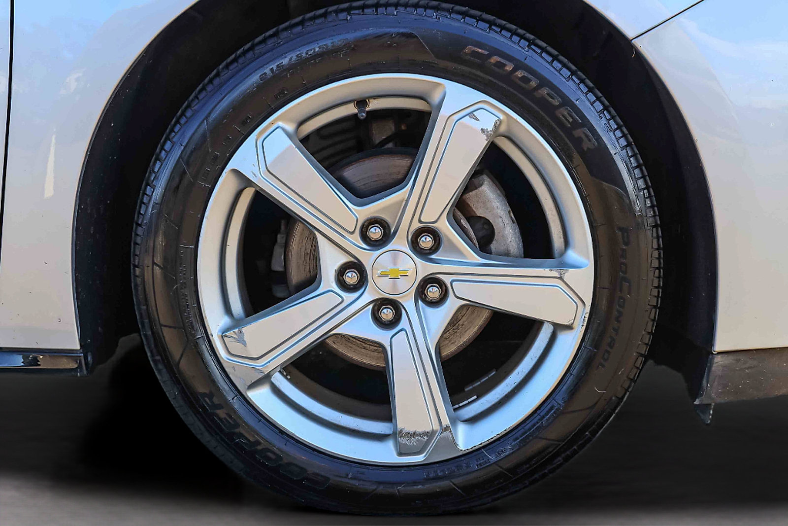 Used 2017 Chevrolet Volt LT w/ Comfort Package FWD image 29