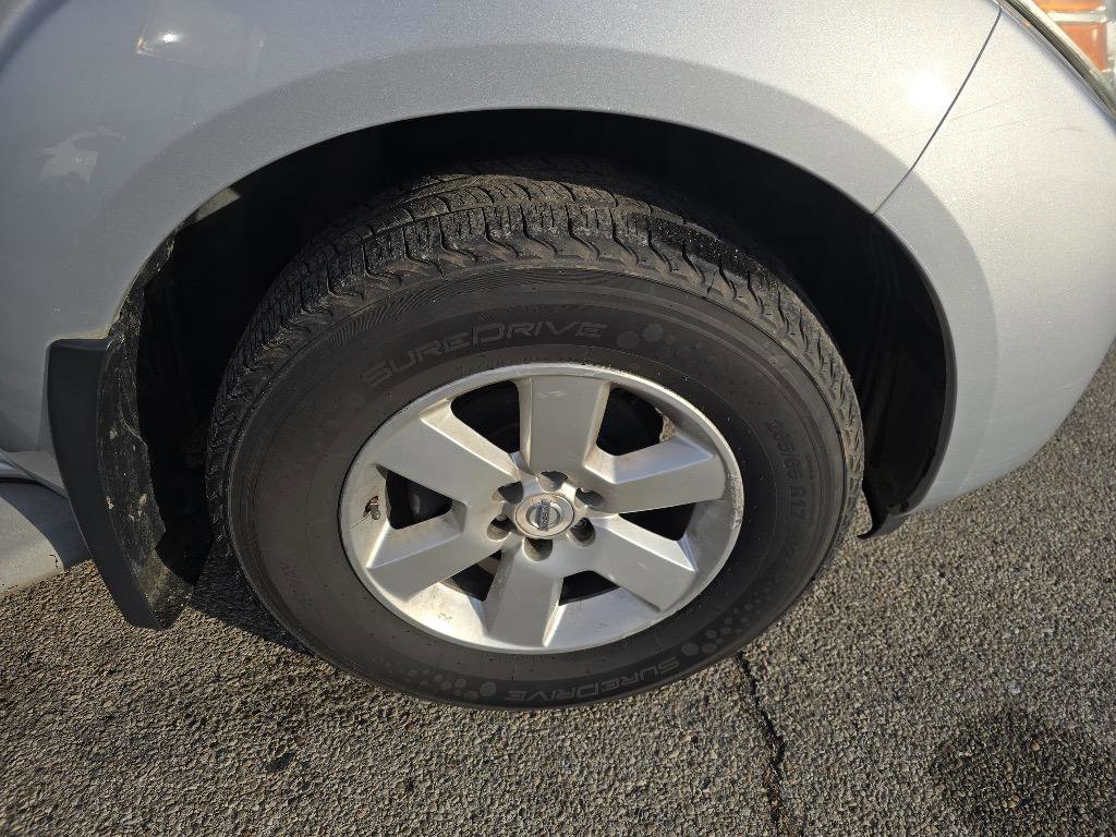 Used 2011 Nissan Pathfinder SV w/ Protection Pkg image 10