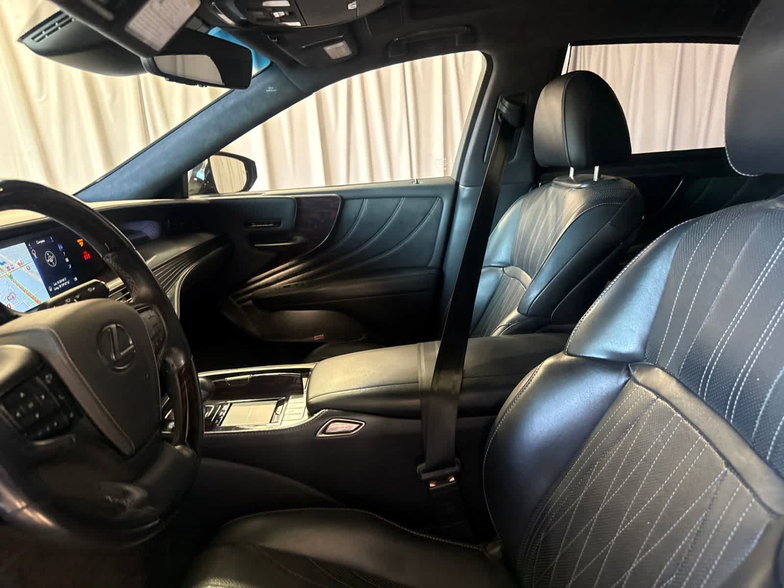Used 2020 Lexus LS 500h w/ Luxury Package RWD image 18