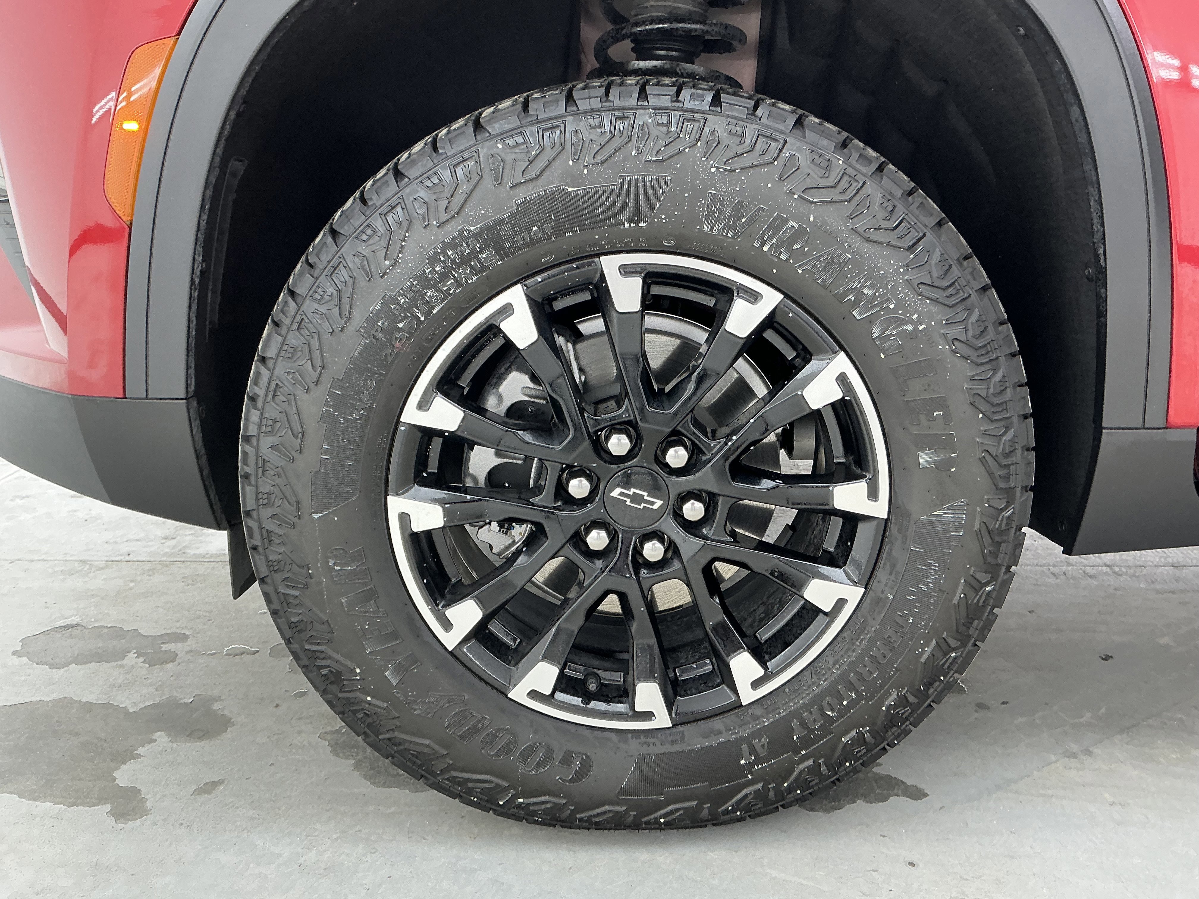 Used 2025 Chevrolet Traverse Z71 image 18