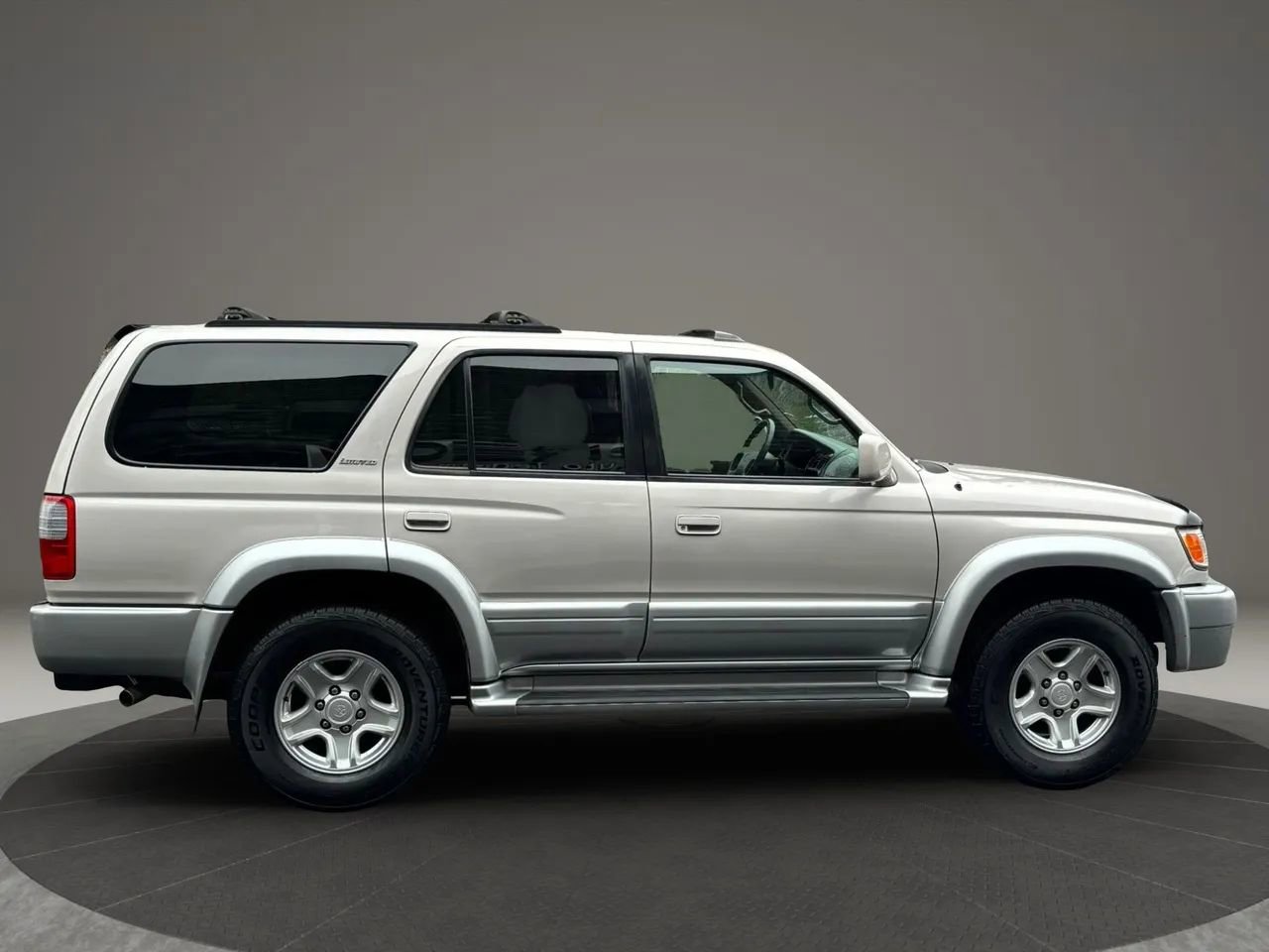 Used 2000 Toyota 4Runner Limited AWD/4WD image 4