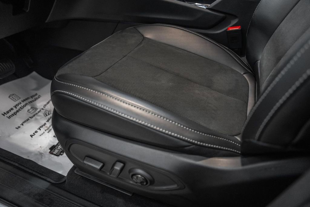 New 2025 Jeep Grand Cherokee Altitude image 34