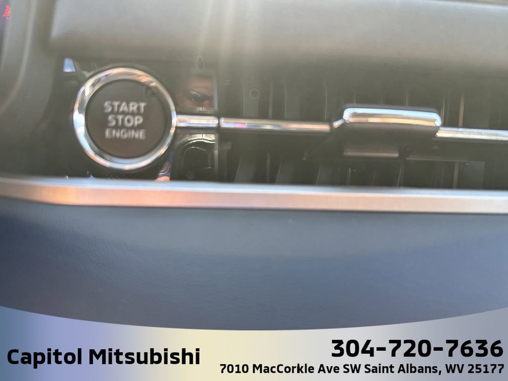New 2025 Mitsubishi Outlander SEL image 27