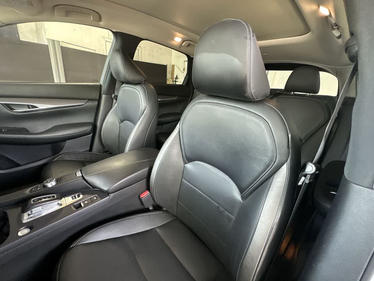 Used 2023 INFINITI QX50 Luxe FWD image 14