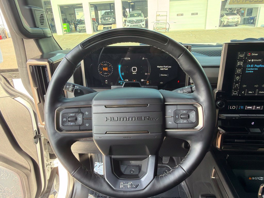 Used 2025 GMC Hummer EV 2X w/ LPO, Dark Essentials Package AWD/4WD image 22