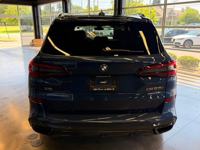 Used 2022 BMW X5 M50i w/ Climate Comfort Package AWD/4WD image 8