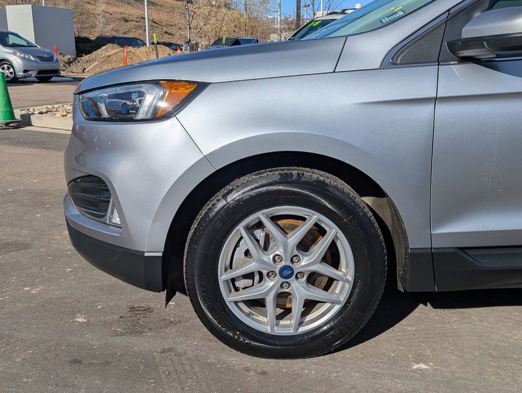 Used 2022 Ford Edge SEL w/ Convenience Package image 9