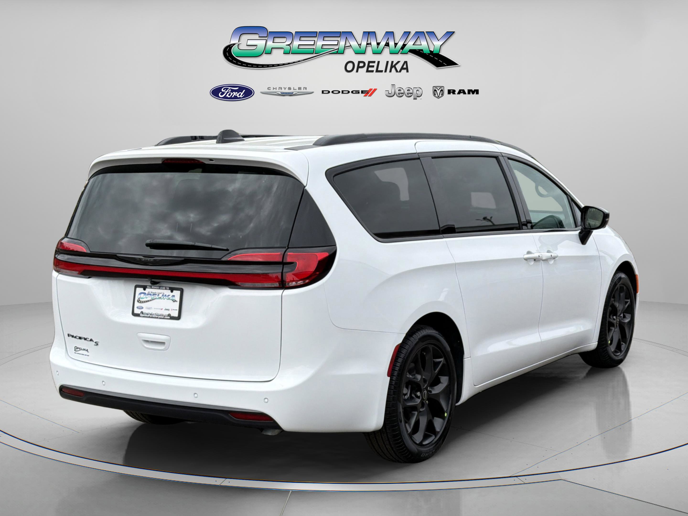 New 2026 Chrysler Pacifica Select image 7