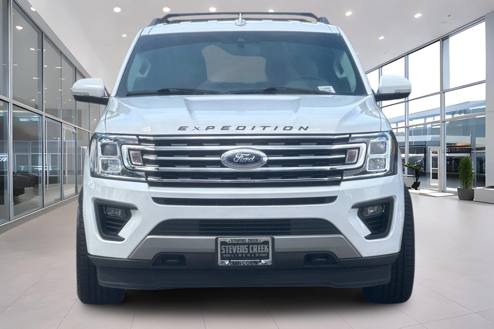 Used 2020 Ford Expedition XLT w/ Equipment Group 202A AWD/4WD image 9