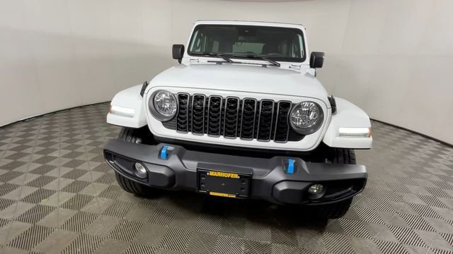 Used 2024 Jeep Wrangler Unlimited AWD/4WD image 11