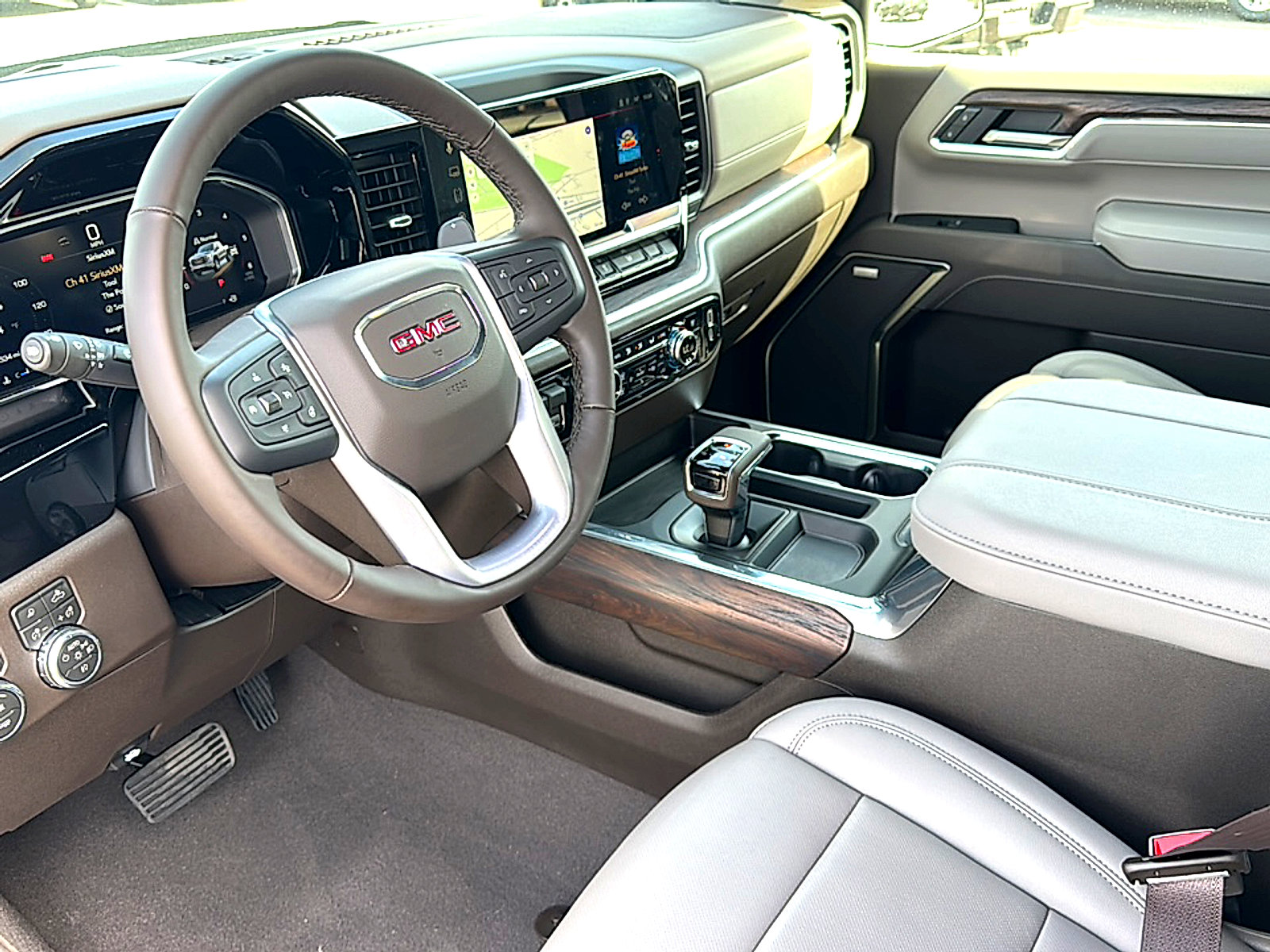 Used 2026 GMC Sierra 1500 SLT image 12