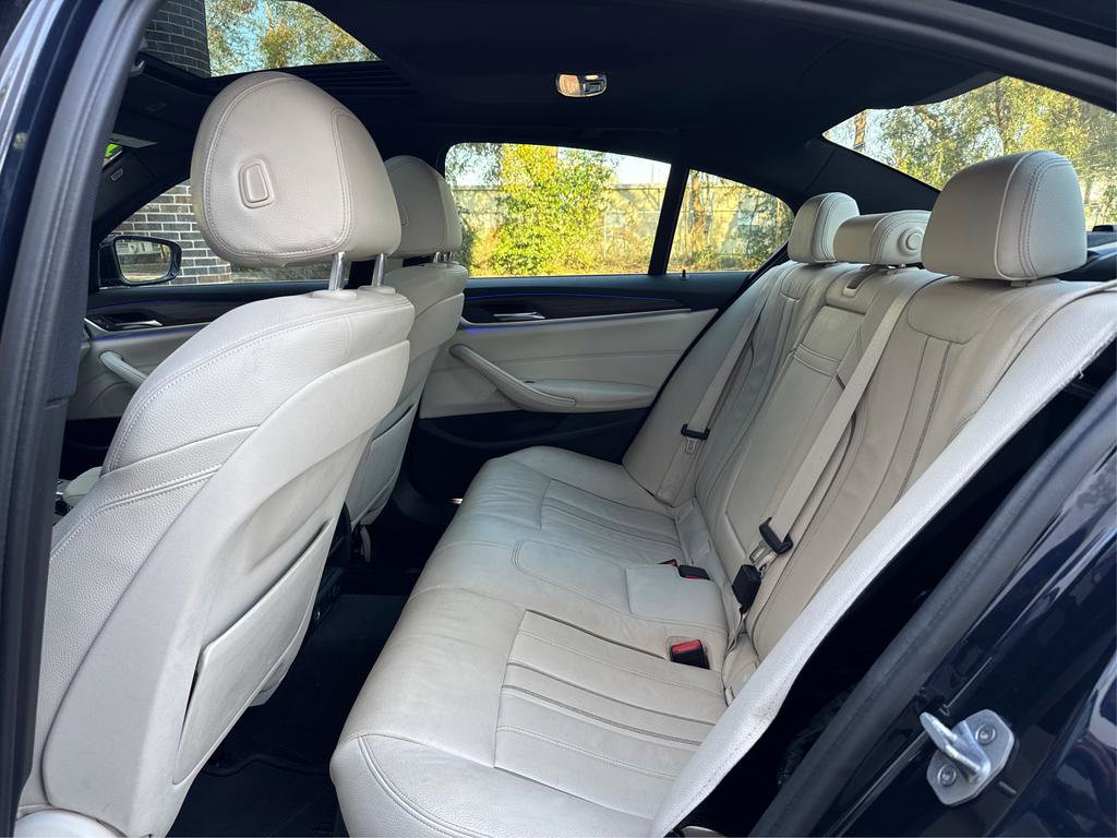 Used 2017 BMW 530i w/ Premium Package image 10