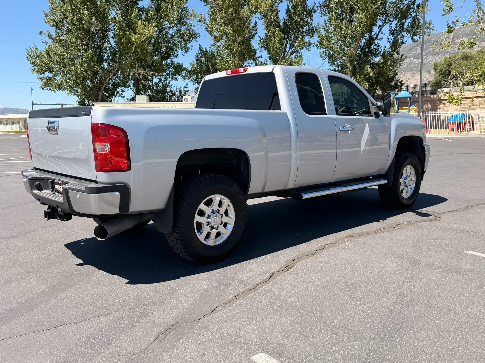 Used 2013 Chevrolet Silverado 2500 LT w/ Interior Plus Package AWD/4WD image 8