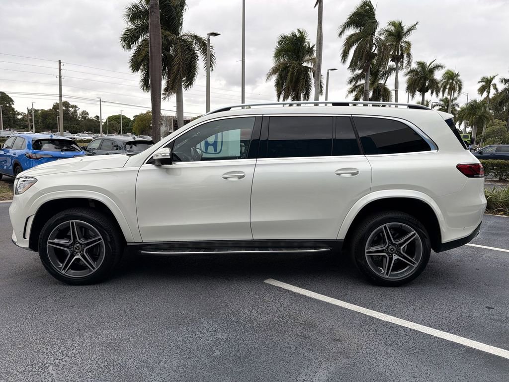Used 2023 Mercedes-Benz GLS 450 4MATIC w/ AMG Line Exterior image 5