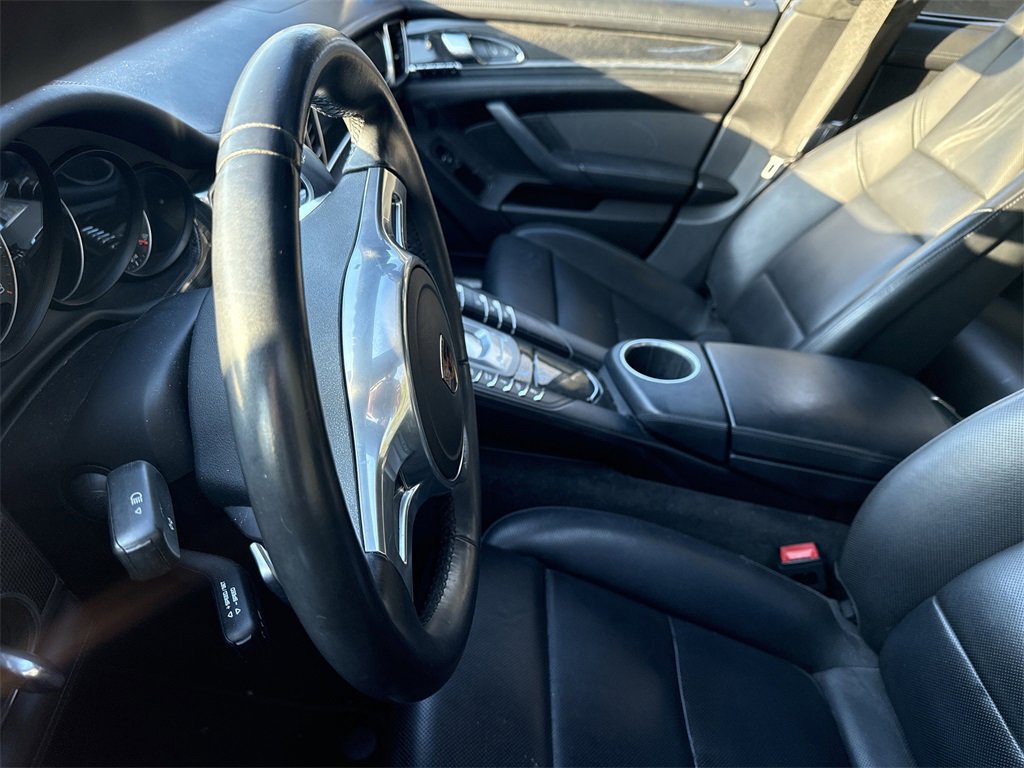 Used 2016 Porsche Panamera GTS image 35