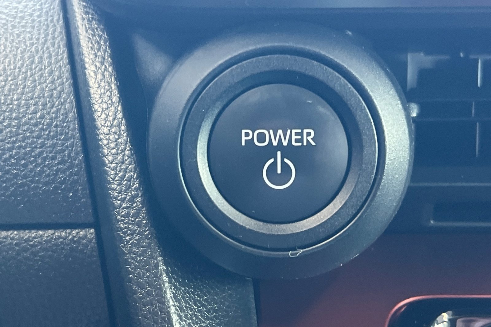 Certified 2024 Toyota Prius Prime SE image 19