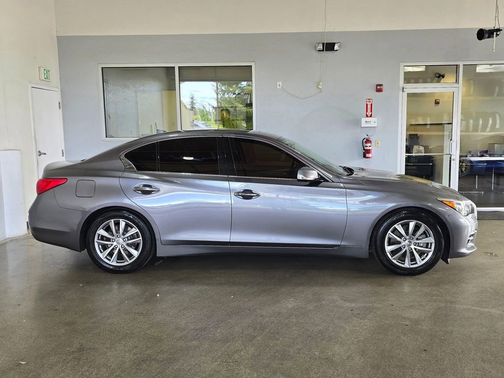 Used 2014 INFINITI Q50 Premium w/ Navigation Package RWD image 4