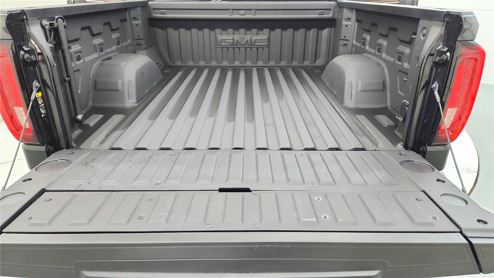 Used 2025 GMC Sierra 1500 Denali w/ Denali Reserve Package image 48