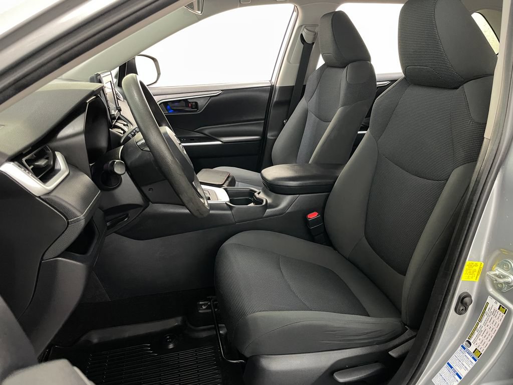 Used 2019 Toyota RAV4 LE w/ All Weather Liner Package AWD/4WD image 19