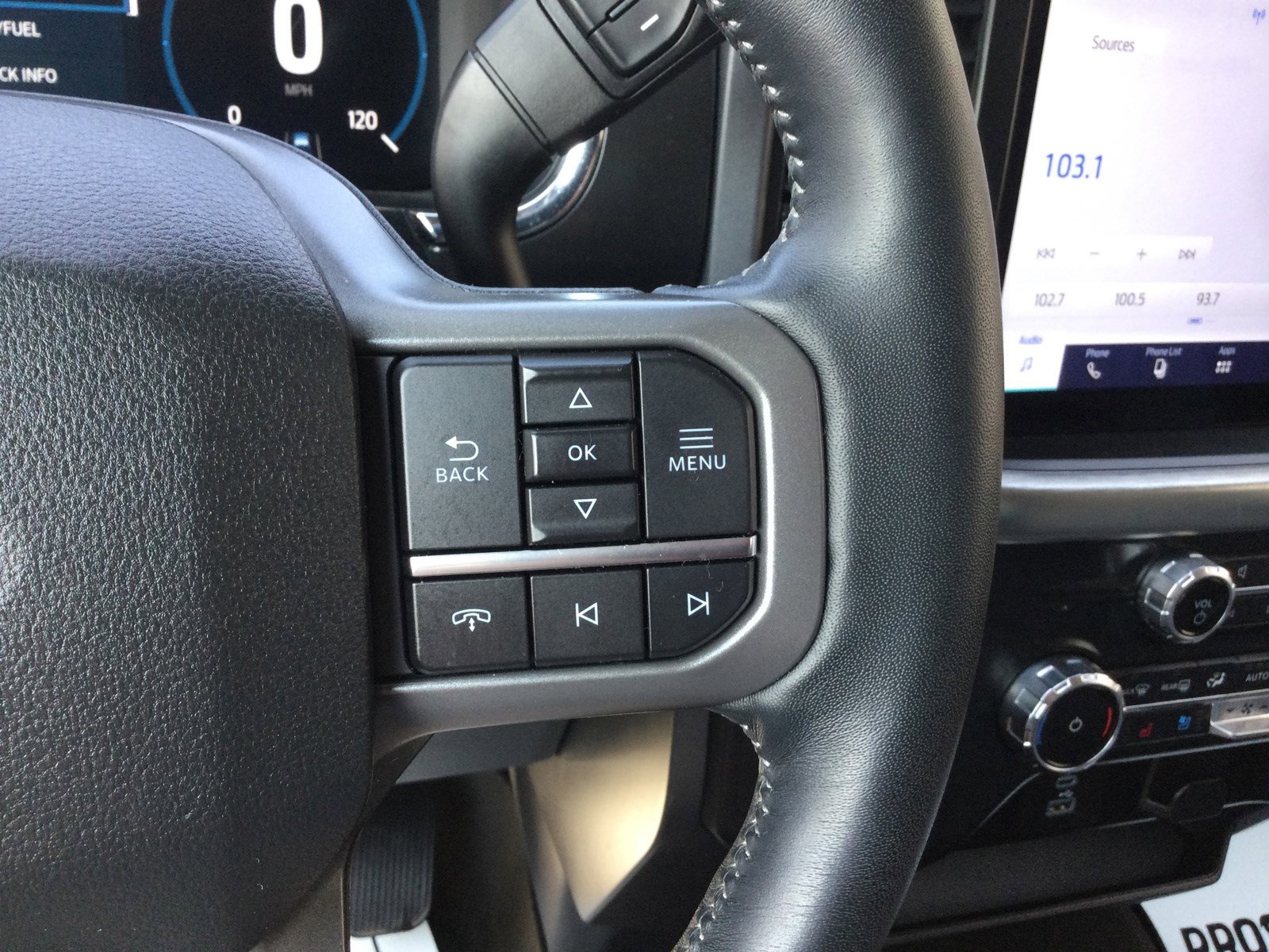 Used 2022 Ford F150 Lariat w/ Max Trailer Tow Package image 13