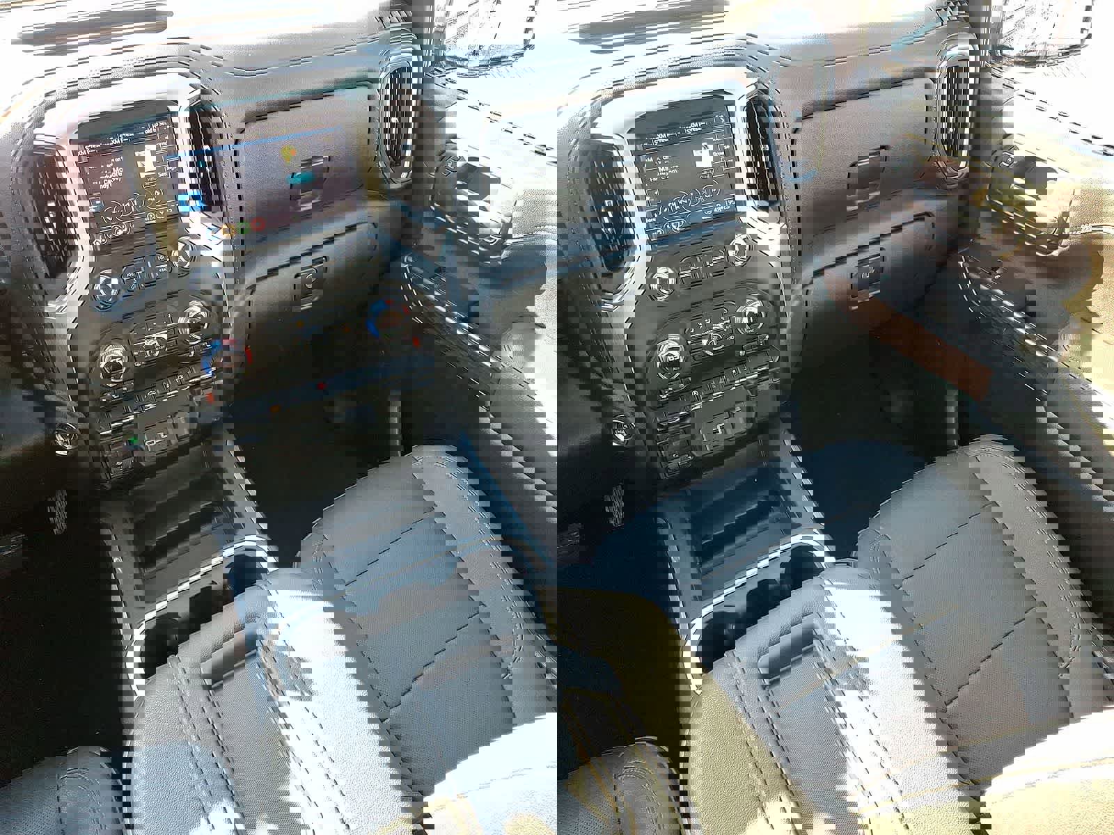 Used 2021 GMC Sierra 1500 SLT w/ SLT Premium Package image 12