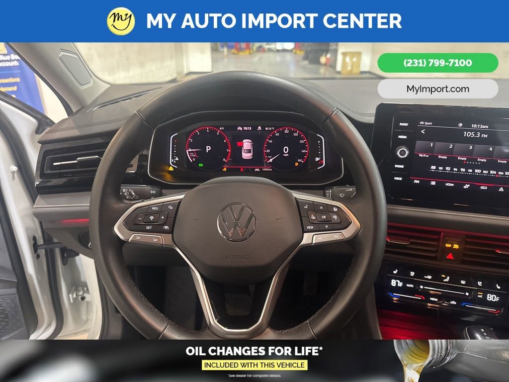 Used 2025 Volkswagen Jetta SEL image 16